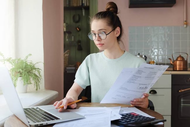 Student managing her budget